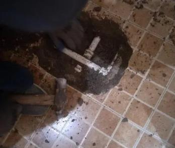 路南卫生间漏水维修公司为您分享下卫生间渗水如何处理及注意事项